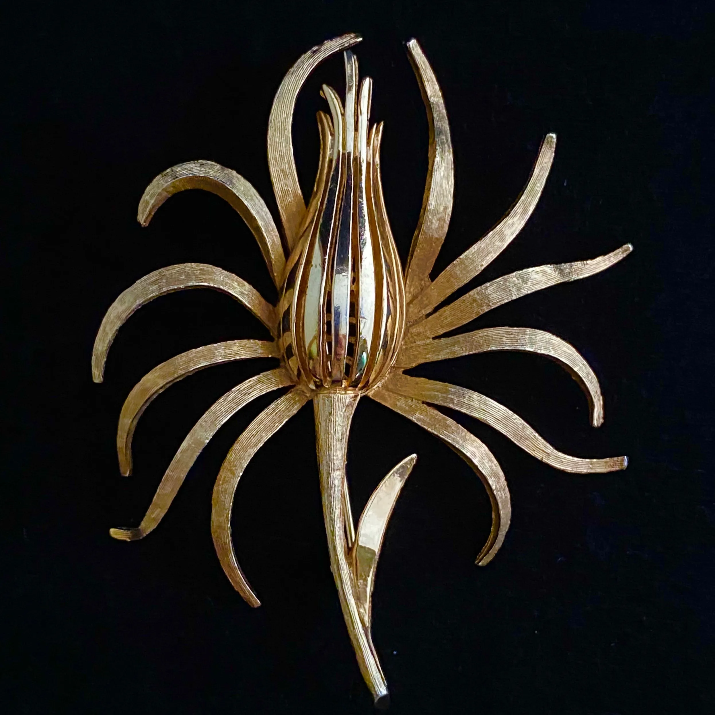 1940s Corocraft Gold Thistle Brooch by Coro