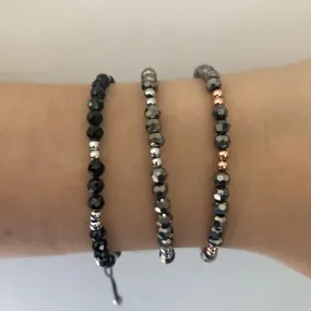 BRACELET WITH HEMATITE, BLACK ONIX AND SILVER BEADS