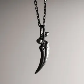 Claw pendant