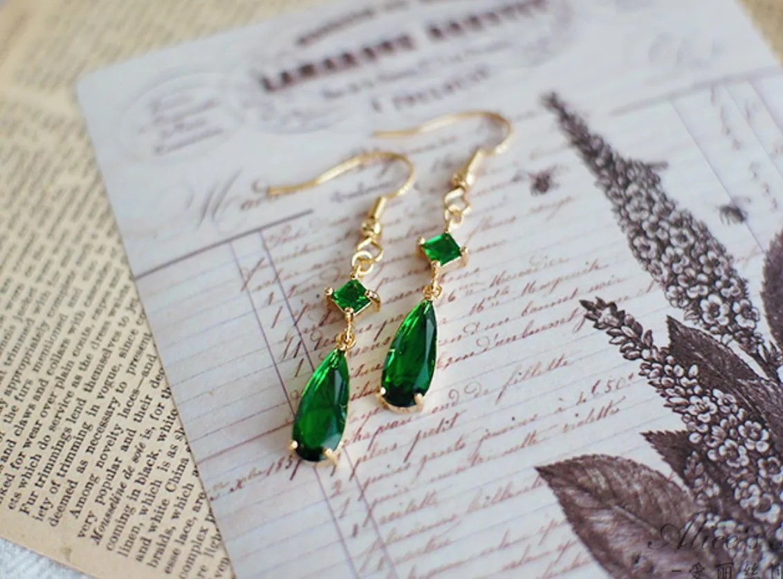 Emerie S925 Silver Emerald Green Dangle Earrings, Teardrop Gems | Vintage Inspired