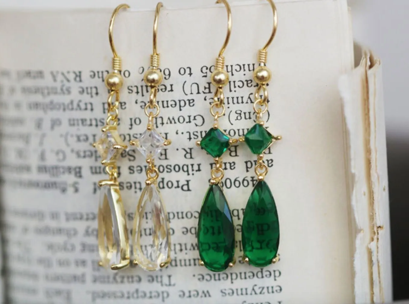 Emerie S925 Silver Emerald Green Dangle Earrings, Teardrop Gems | Vintage Inspired