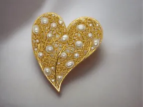 Exceptional Filigree Heart with Faux Pearls Vintage Brooch