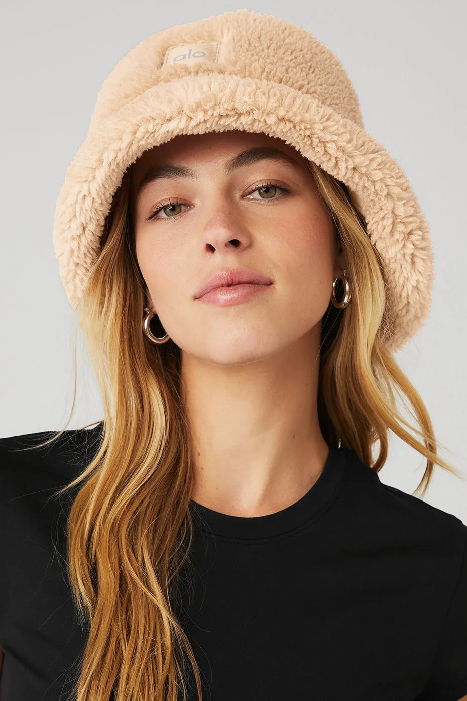 Foxy Sherpa Bucket Hat - Camel