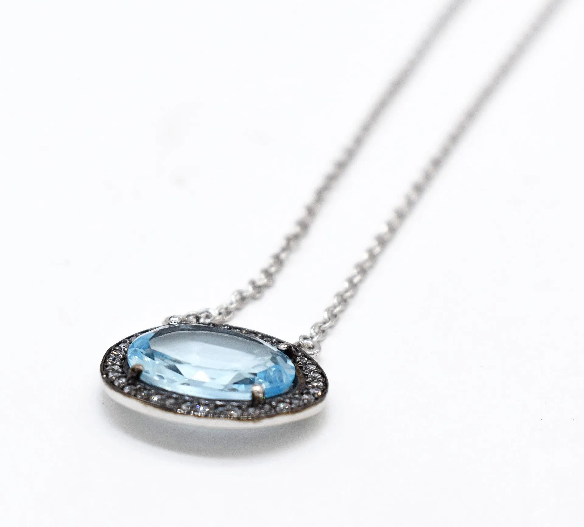 Goregeous Sky Blue Topaz Cubic Zirconia Oval-shaped Necklace