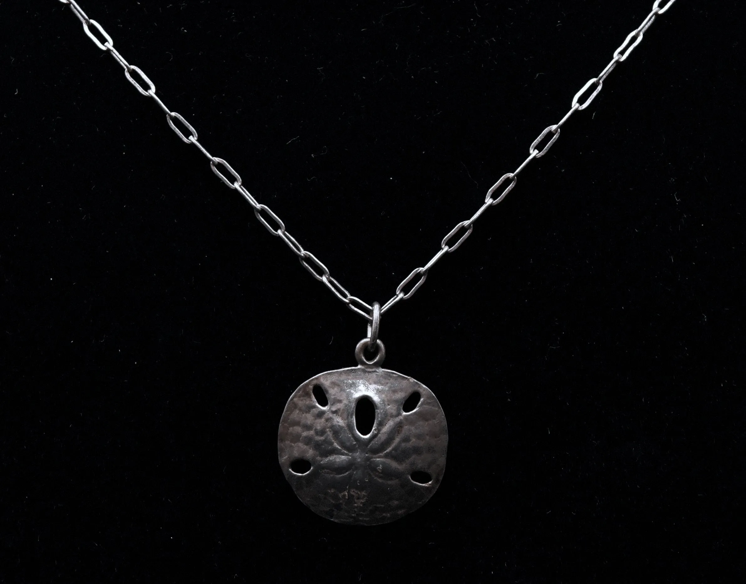 James Avery - Vintage 14K White Gold Sand Dollar Pendant on Sterling Silver Chain Necklace - 17"