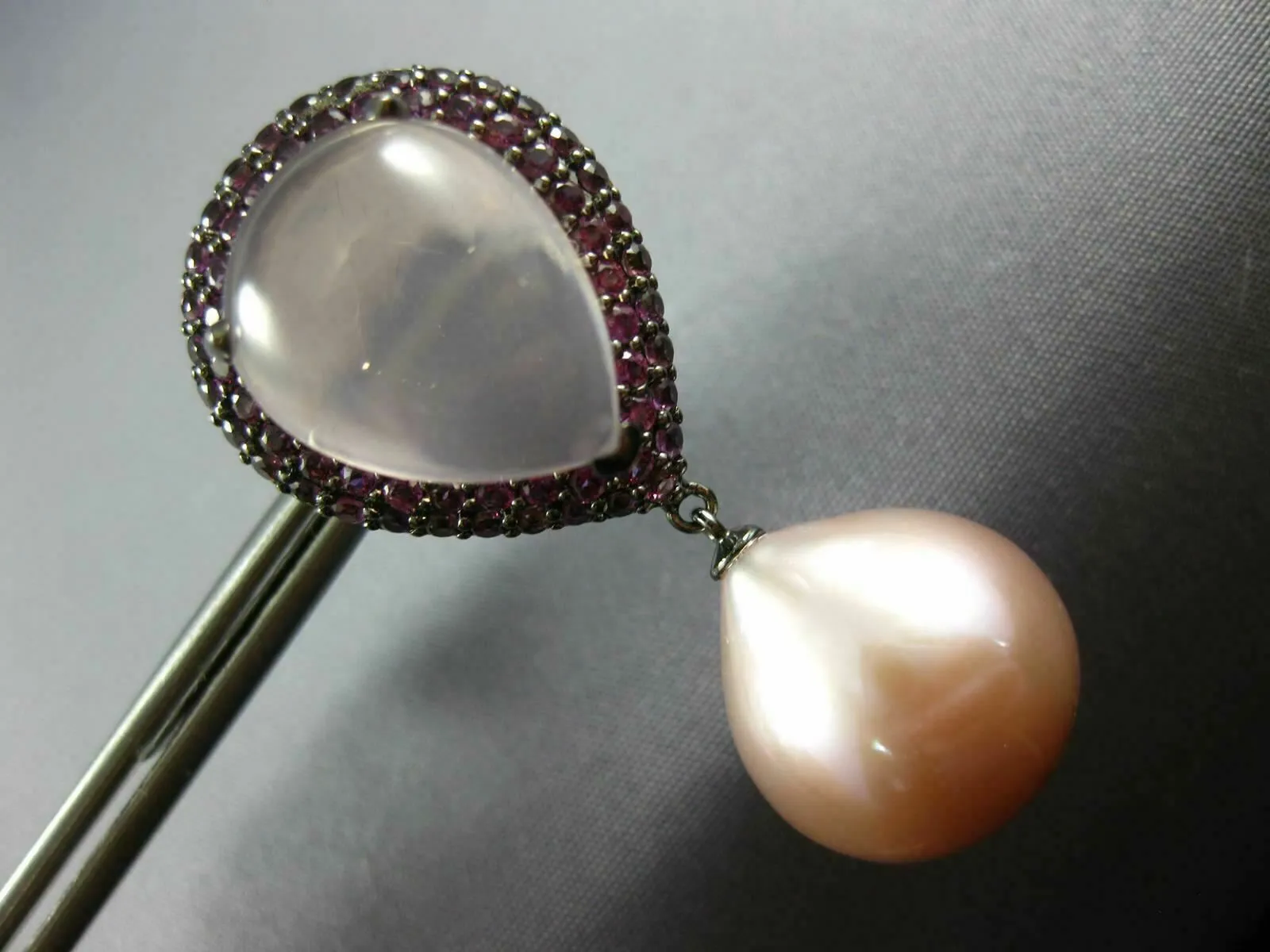 LARGE 10.20CT AAA PINK PEARL SAPPHIRE & QUARTZ 18KT BLACK GOLD HANGING EARRINGS