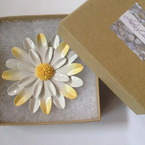 Large White and Yellow Brooch Daisy