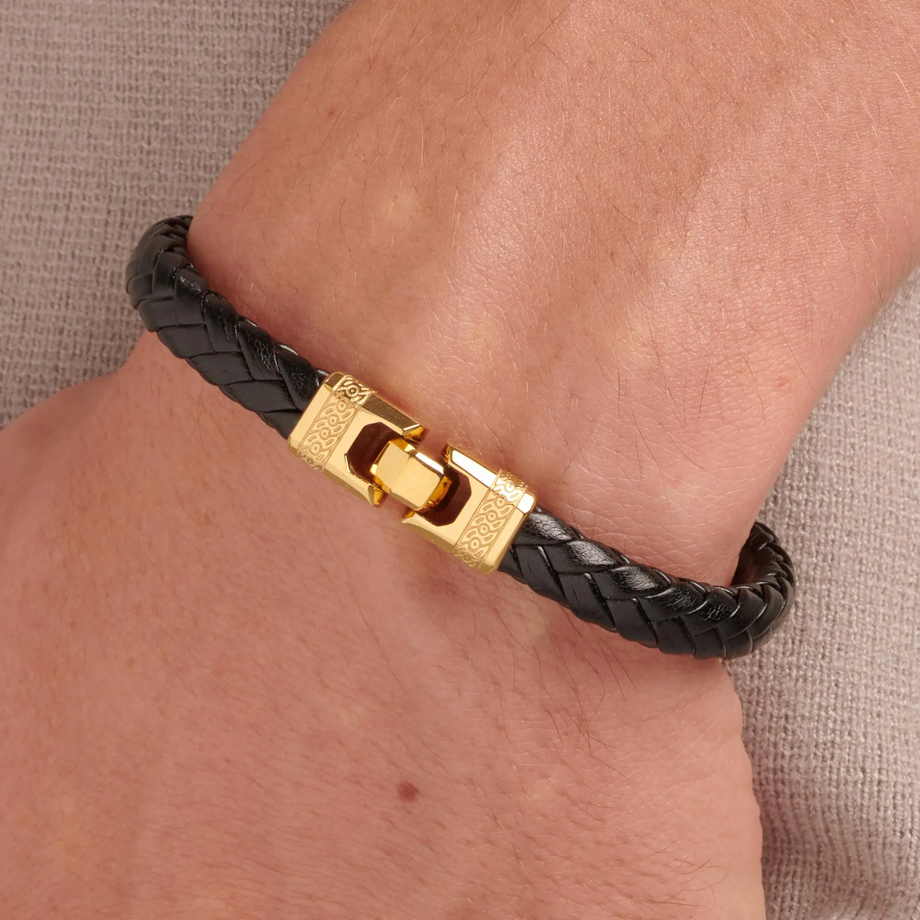 Square Knocker Leather Bracelet in Gold Plated Stainless Steel