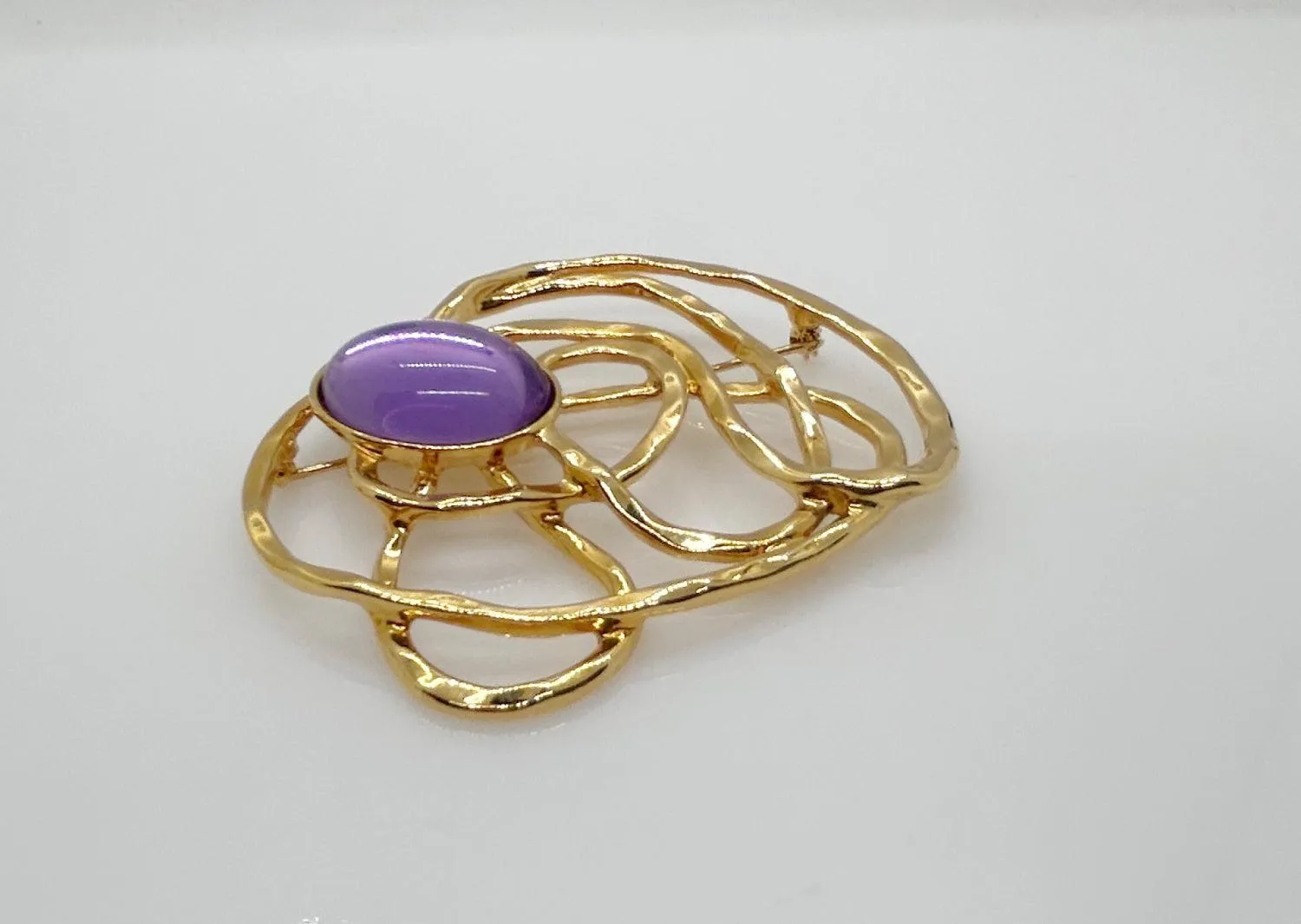 Vintage Avon "Golden Web” Brooch with Purple Cabochon Center (1992)