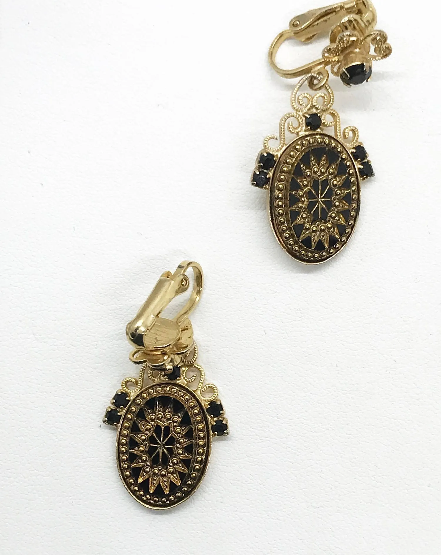 Vintage Cut Glass Black and Gold Necklace/Brooch and Earring Set