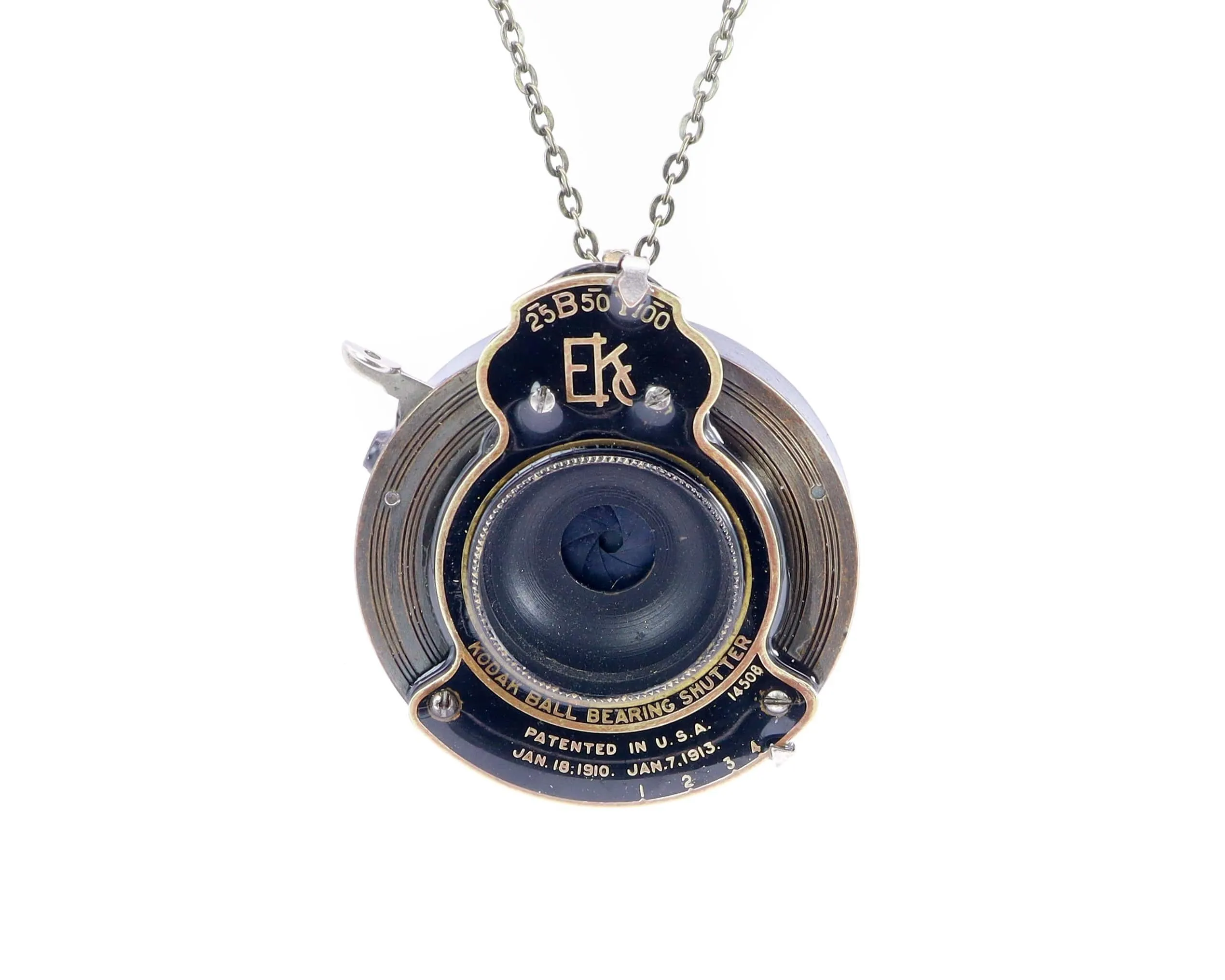 Vintage Medium Camera Lens Pendant Necklace, Gift for Wife, Eco-friendly upcycled Statement Jewelry for her, handmade steampunk jewelry