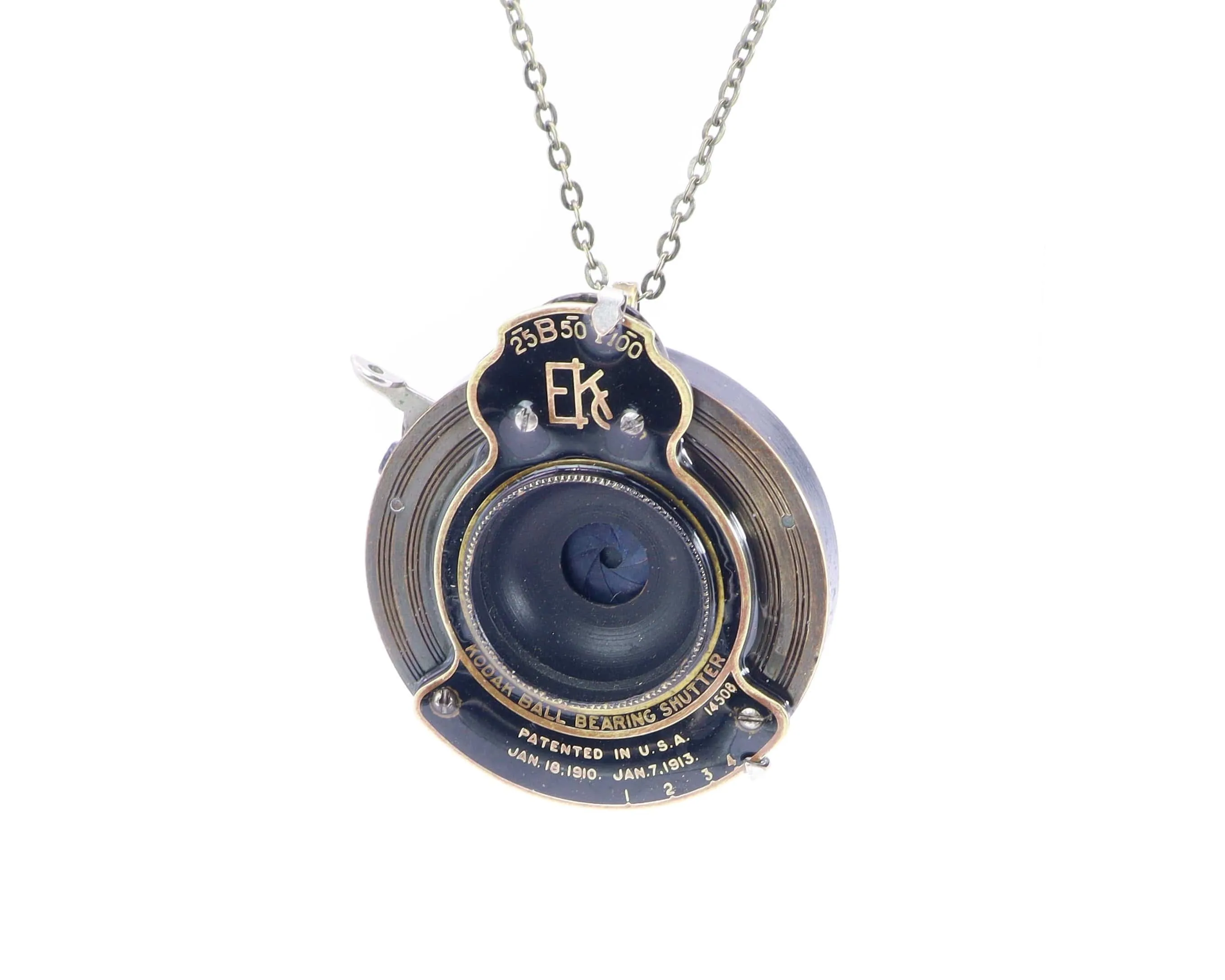 Vintage Medium Camera Lens Pendant Necklace, Gift for Wife, Eco-friendly upcycled Statement Jewelry for her, handmade steampunk jewelry