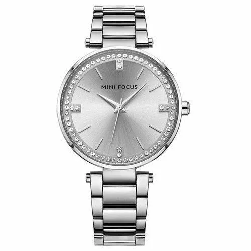 Women's Quartz Diamond Movement Calendar Waterproof Watch